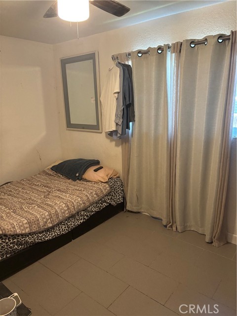 Detail Gallery Image 5 of 8 For 242 E M, Colton,  CA 92324 - 2 Beds | 1 Baths