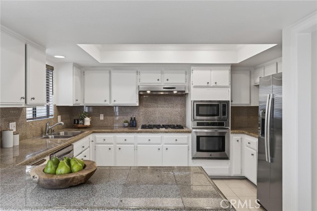 324 North Francisca Avenue, Redondo Beach, California 90277, 3 Bedrooms Bedrooms, ,2 BathroomsBathrooms,Residential,For Sale,North Francisca Avenue,OC26077465