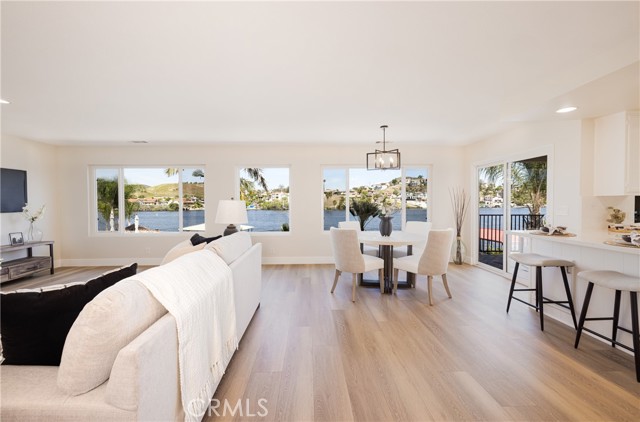 Detail Gallery Image 3 of 28 For 29284 Big Range Rd, Canyon Lake,  CA 92587 - 3 Beds | 2 Baths