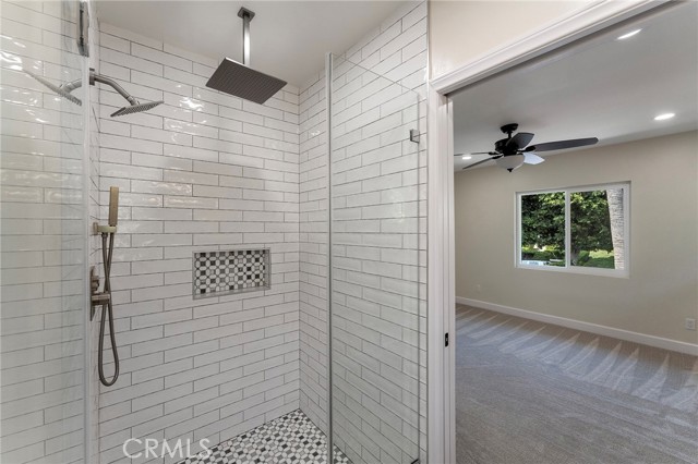 5010 Elmwood Avenue, Los Angeles CA: https://media.crmls.org/medias/40b3c86a-03e1-4dea-8e77-e14b5aa4d8df.jpg
