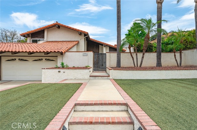 15539 Feldspar Drive, Chino Hills CA: https://media.crmls.org/medias/40b592bd-fb11-4bbe-a0e5-829d36a1607e.jpg