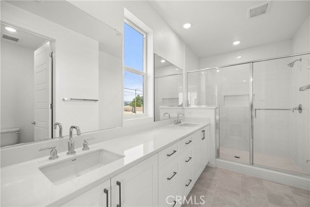 Detail Gallery Image 35 of 67 For 1348 Plaza Del Amo, Torrance,  CA 90501 - 3 Beds | 2/1 Baths