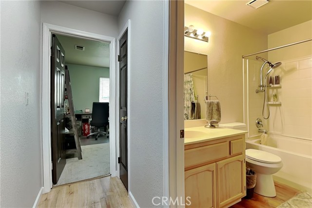 Detail Gallery Image 40 of 75 For 1947 Shadow Park Dr., Turlock,  CA 95380 - 3 Beds | 2 Baths