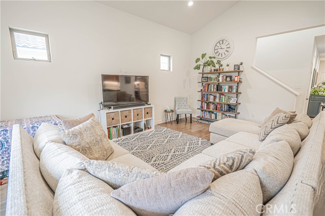 4058 Aurora Way photo 5