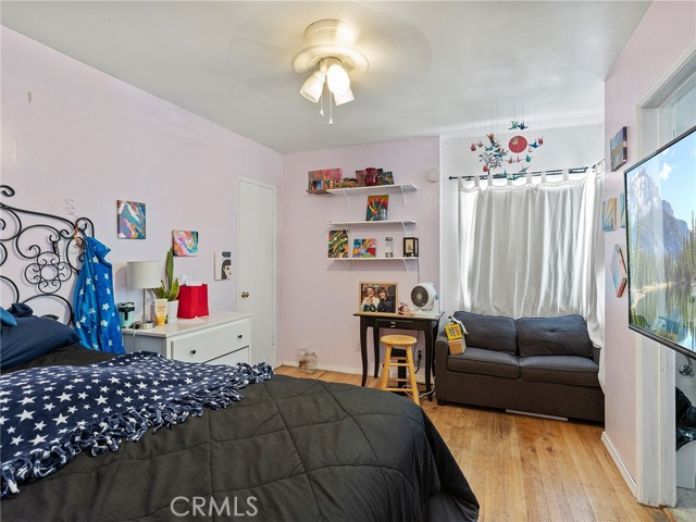 10029 Noble Avenue, Mission Hills (San Fernando) CA: https://media.crmls.org/medias/40b82a52-a713-4aee-a5a8-18ec6769530f.jpg