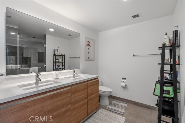 3785 Wilshire Boulevard, Los Angeles CA: https://media.crmls.org/medias/40b91b9f-3862-46dd-9b8e-d38f3921cf7b.jpg
