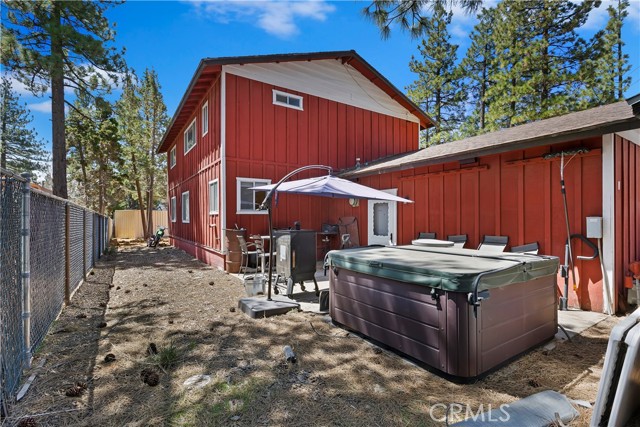 Detail Gallery Image 10 of 30 For 502 W North Shore Dr, Big Bear City,  CA 92314 - 6 Beds | 3/1 Baths