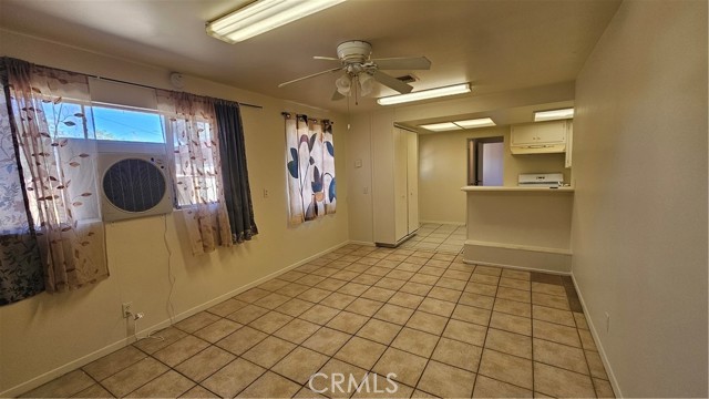 Detail Gallery Image 5 of 12 For 38519 21st St, Palmdale,  CA 93550 - 4 Beds | 2 Baths
