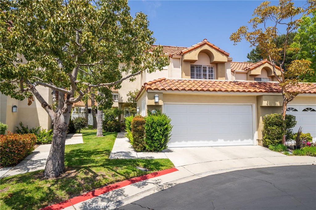 Welcome to 11 Pointe Sur, an exquisite and pristine beauty located in the coveted Niguel Pointe Community in Laguna Niguel. This model in this prestigious ocean-close community rarely comes on market and boasts 2 generous bedrooms, 2 1/2 bathrooms with 1,329 square feet of living space. The property is situated on a quiet cul-de-sac with peekaboo ocean views, ideally located close to the community's various amenities; including tennis courts and exquisite pool. Various upgrades in the home include: upgraded bathrooms, stainless steel kitchen appliances, custom mirrors, lighting and paint, high-ceilings, generous garage and interior storage and so much more. The generous backyard is an entertainer's dream with plenty of space to enjoy the golden California sun. The home includes a 2 car garage with direct home access. Enjoy all that this Niguel Pointe neighborhood home has to offer. Located in the prestigious Capistrano Unified School District, close to great shopping & restaurants, various 5-star hotels, as well as close to our beautiful Pacific Ocean. This stunning property is a must see!