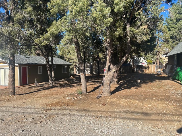 177 Sunset Lane, Big Bear CA: https://media.crmls.org/medias/40bb60dc-1526-4937-bd28-2cadcb320f34.jpg