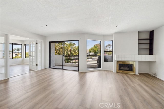 Detail Gallery Image 9 of 12 For 240 Nice Ln #213,  Newport Beach,  CA 92663 - 2 Beds | 1 Baths