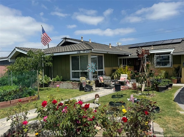 Detail Gallery Image 1 of 10 For 8921 Kennelly Ln, Anaheim,  CA 92804 - 3 Beds | 2 Baths