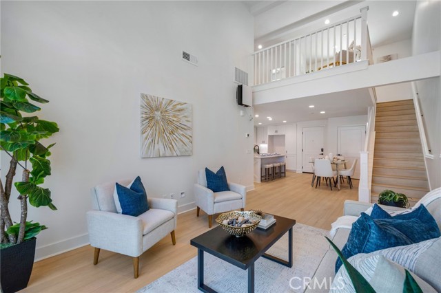 Image 7 of 39 For 1103 Catania Ct.  207