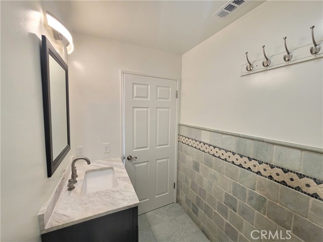 11076 Sharp Avenue, Mission Hills (San Fernando) CA: https://media.crmls.org/medias/40bd8b3f-cee4-4932-9a89-158cd427f50f.jpg
