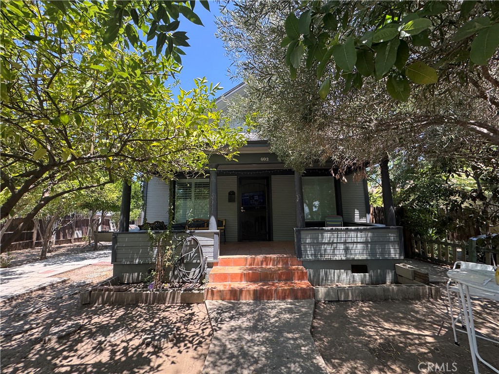 603 E 8th Street