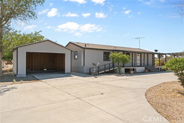 11535 Rosado Road, Pinon Hills CA: https://media.crmls.org/medias/40be9e22-b5c7-4781-8736-768711e62672.jpg