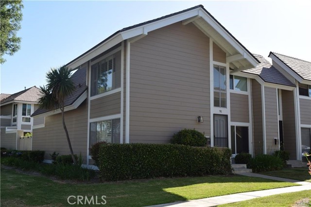 91 Oval Road, Irvine CA: https://media.crmls.org/medias/40bee2a0-4a14-4eb2-a061-63fc149cea77.jpg