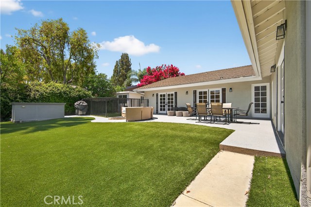 5274 Crebs Avenue, Tarzana CA: https://media.crmls.org/medias/40bff87c-a776-412b-8d61-ef9965e1c0d0.jpg