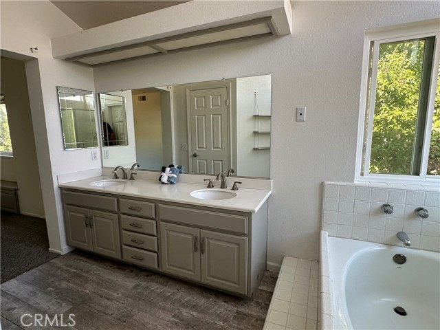 Detail Gallery Image 20 of 26 For 21022 Horsetree Cir, Trabuco Canyon,  CA 92679 - 4 Beds | 2/1 Baths