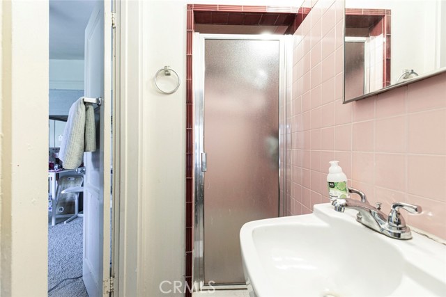 Detail Gallery Image 21 of 61 For 325 S Los Robles Ave, Pasadena,  CA 91101 - – Beds | – Baths