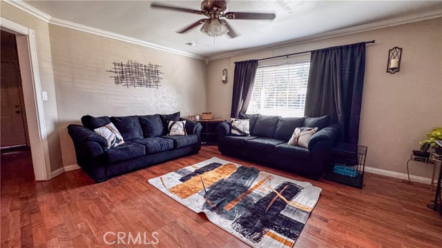 Detail Gallery Image 8 of 42 For 201 Oleander, Bakersfield,  CA 93304 - 4 Beds | 2 Baths