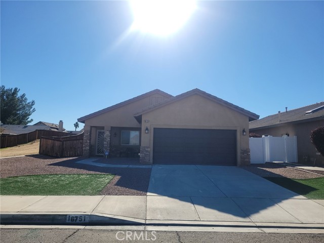 Detail Gallery Image 2 of 26 For 16751 Silica Dr, Victorville,  CA 92395 - 3 Beds | 2 Baths