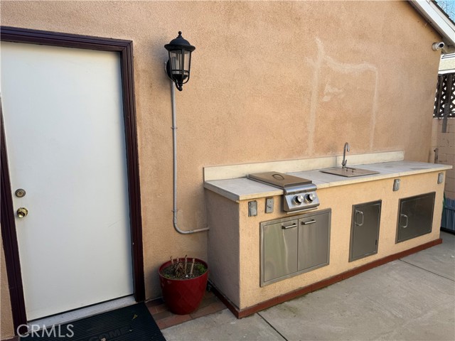 6046 N Willard Avenue, San Gabriel CA: https://media.crmls.org/medias/40c152c9-255f-47bc-9fb5-0d1e9a6a6bad.jpg