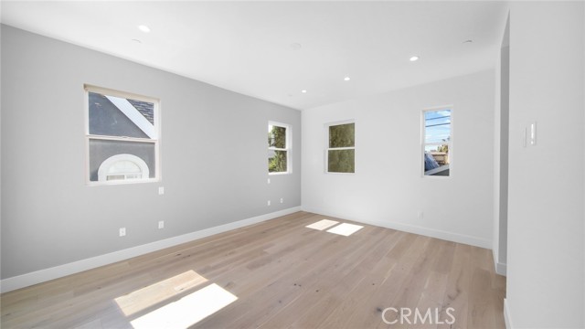 2421 Voorhees Avenue, Redondo Beach, California 90278, 4 Bedrooms Bedrooms, ,4 BathroomsBathrooms,Residential,Sold,Voorhees,PV21128390