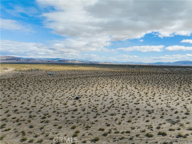 Detail Gallery Image 9 of 28 For 5 Tortoise Rd, Joshua Tree,  CA 92252 - – Beds | – Baths