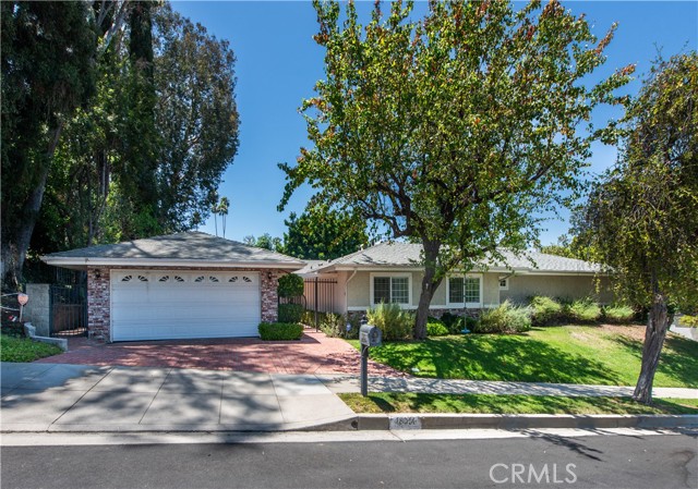 18056 Lake Encino
