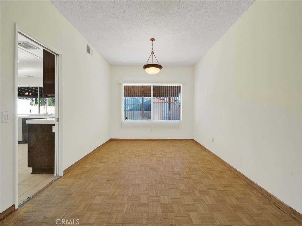 MLS #SR25263391 image #8