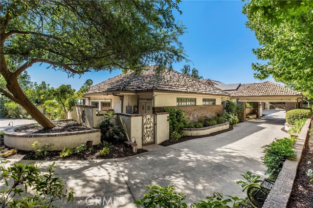 Detail Gallery Image 2 of 69 For 512 Lantern Crest Dr, Redlands,  CA 92373 - 4 Beds | 4/1 Baths