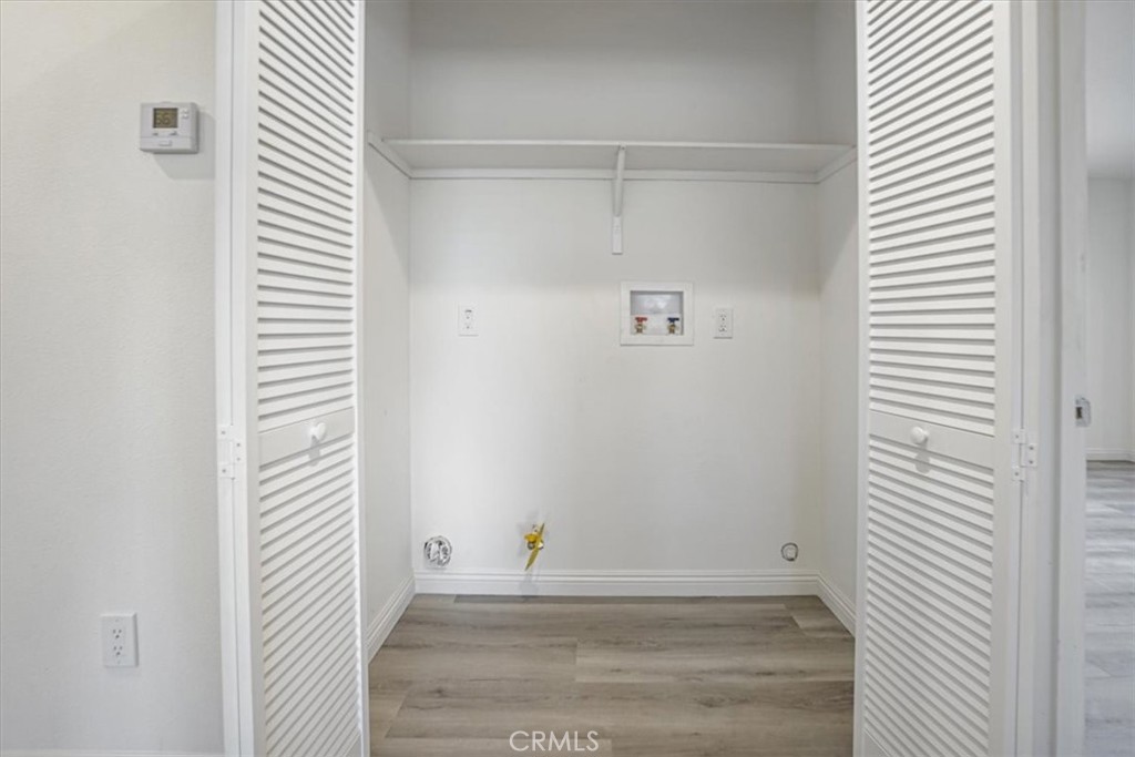https://media.crmls.org/medias/40c385a3-6616-423c-916f-6c9945d6abda.jpg?preset=X-Large