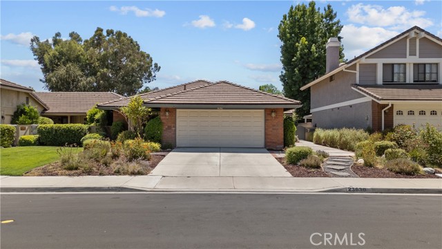 Detail Gallery Image 1 of 1 For 23630 Maricio Dr, Valencia,  CA 91355 - 3 Beds | 2 Baths