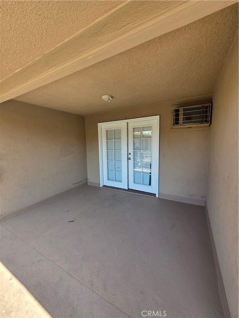 7490 Magnolia #U