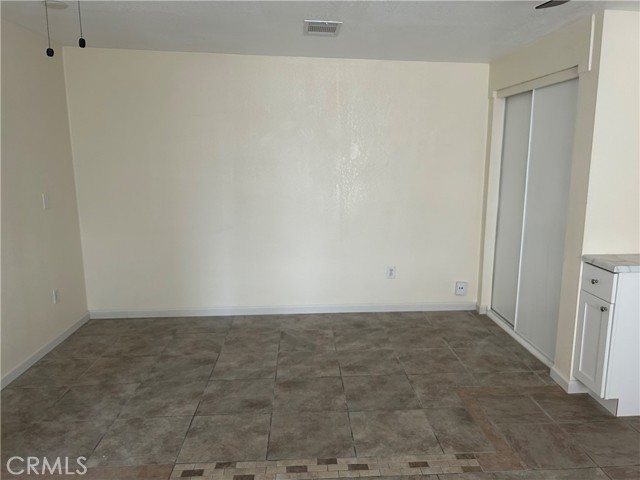 Front Image Thumbnail for CRCV25274363