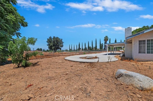 8853 Dufferin Avenue, Riverside CA: https://media.crmls.org/medias/40c4745a-6127-46c6-bb4d-0588f335a8b5.jpg