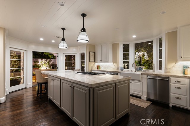 Detail Gallery Image 41 of 47 For 9 Rockingham Dr, Newport Beach,  CA 92660 - 4 Beds | 4/1 Baths