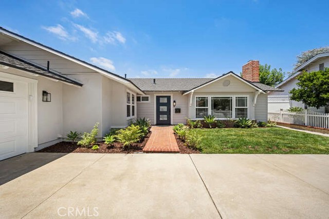 3221 Copa De Oro Drive, Los Alamitos CA: https://media.crmls.org/medias/40c50208-d658-4dec-a675-4b812485289b.jpg