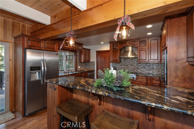 26621 Thunderbird Drive, Lake Arrowhead CA: https://media.crmls.org/medias/40c5b6ba-8207-446e-a57b-a0b27c927bf9.jpg