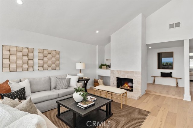 317 Calle Familia, San Clemente CA: https://media.crmls.org/medias/40c669bf-080a-47ed-b0ba-db122513252d.jpg