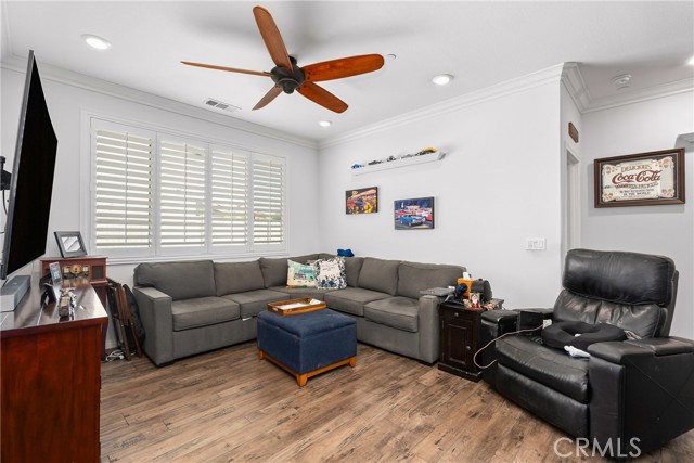 11484 Corte Cuyama, Jurupa Valley CA: https://media.crmls.org/medias/40c712f4-9139-4bb4-9ee0-ee391c73516d.jpg