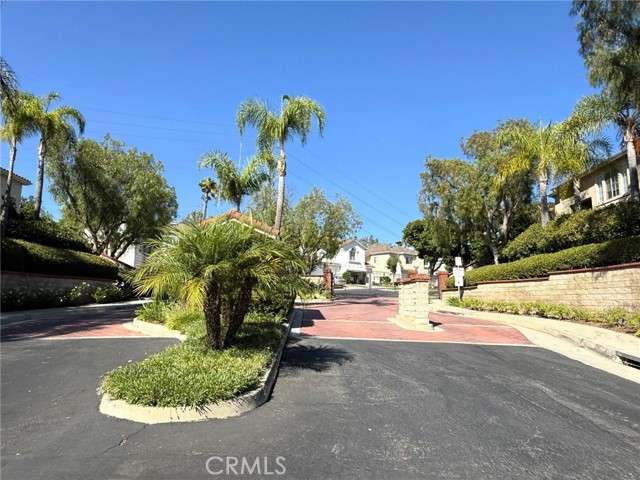 48 Hawksmoor, Aliso Viejo CA: https://media.crmls.org/medias/40c89603-6641-4d32-967b-1ee037214855.jpg