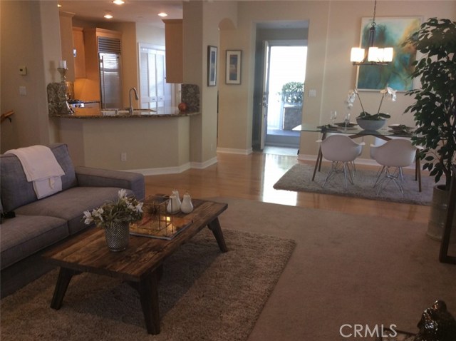 207 Aviation Place, Manhattan Beach, California 90266, 3 Bedrooms Bedrooms, ,2 BathroomsBathrooms,Residential,Sold,Aviation,SB17040709