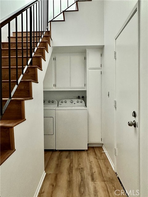 Detail Gallery Image 11 of 12 For 28 20th Ct, Hermosa Beach,  CA 90254 - 2 Beds | 2 Baths