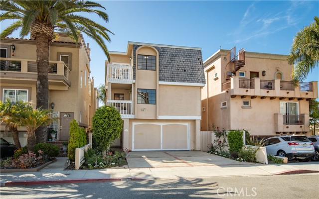 541 Monterey Boulevard, Hermosa Beach, California 90254, 3 Bedrooms Bedrooms, ,2 BathroomsBathrooms,Residential,Sold,Monterey,PV22057495