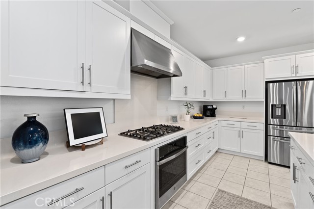 Detail Gallery Image 17 of 49 For 2720 Santa Fiora Dr, Corona,  CA 92882 - 3 Beds | 3/1 Baths