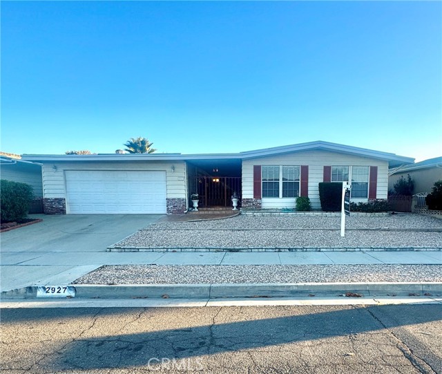 Detail Gallery Image 1 of 17 For 2927 Chamise Way, Hemet,  CA 92545 - 2 Beds | 2 Baths