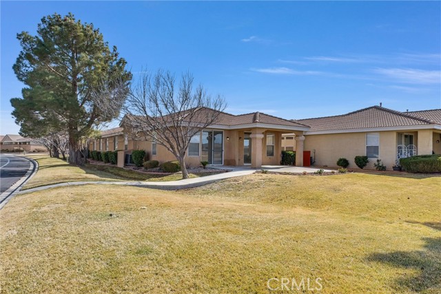 11110 Sandy Lane, Apple Valley CA: https://media.crmls.org/medias/40caa960-e0c1-4c4a-81bd-cb72e3bbf499.jpg