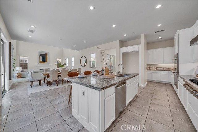 Detail Gallery Image 17 of 70 For 60 Sherwood, Irvine,  CA 92620 - 5 Beds | 6/1 Baths